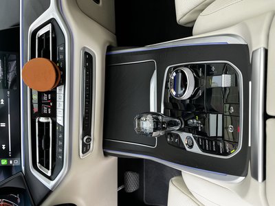 2022 BMW X7 thumbnail 11