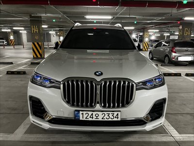 2022 BMW X7 — фото 1