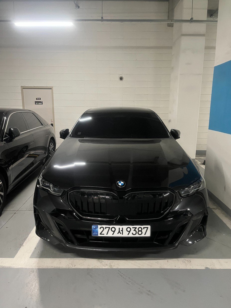 BMW 5 SERIES - View 1