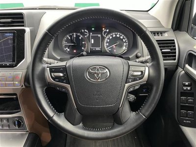 TOYOTA LAND CRUISER PRADO - 5