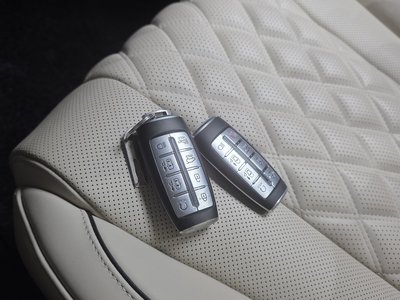 2022 Genesis GV80 thumbnail 38