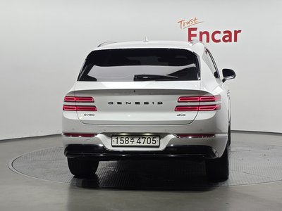 صورة 4 لـ 2022 Genesis GV80