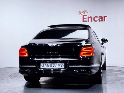 2020 Bentley FLYING SPUR — фото 3