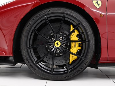 FERRARI 488 - 9
