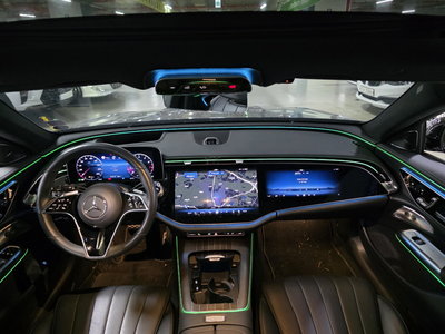 MERCEDES-BENZ E-CLASS - 4