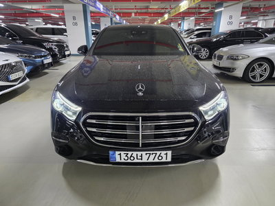 MERCEDES-BENZ E-CLASS - 1