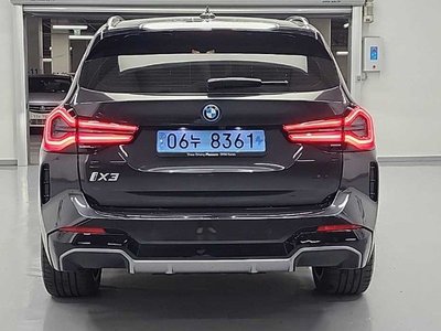 صورة 2 لـ 2024 BMW IX3