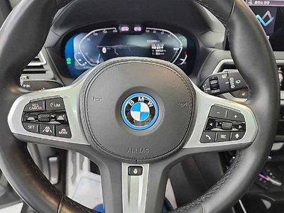 صورة 9 لـ 2024 BMW IX3