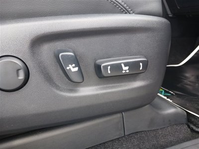 صورة مصغرة 39 لـ 2023 Toyota LAND CRUISER PRADO