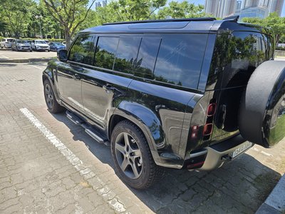 LAND ROVER DEFENDER - 6