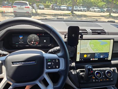 LAND ROVER DEFENDER - 8