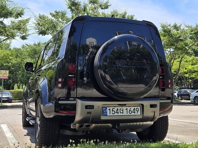 LAND ROVER DEFENDER - 3