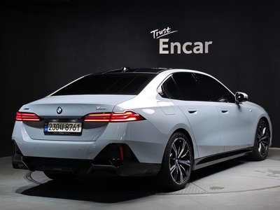 صورة 3 لـ 2024 BMW 5 SERIES