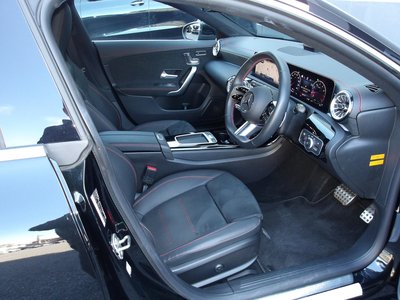 MERCEDES-BENZ CLA - 3