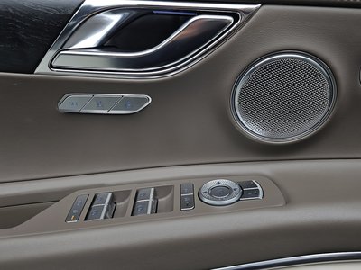 2023 Genesis GV80 thumbnail 28