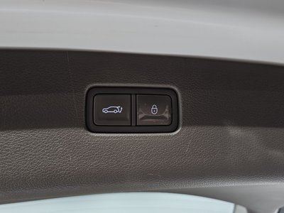 2023 Genesis GV80 thumbnail 35