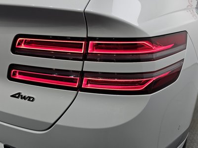 2023 Genesis GV80 thumbnail 11