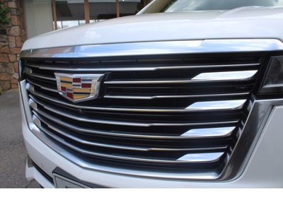 CADILLAC ESCALADE - 8