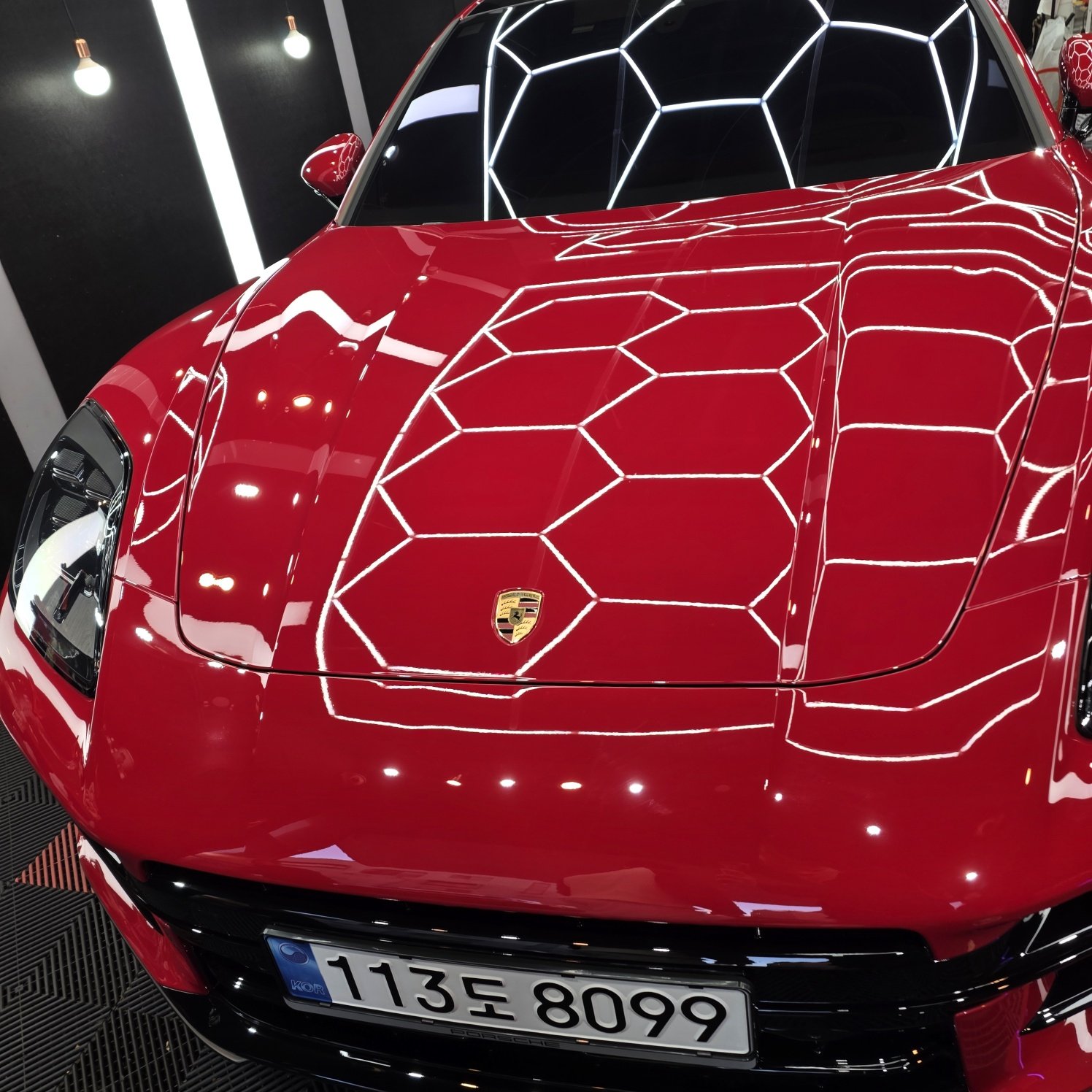 PORSCHE PANAMERA - View 1