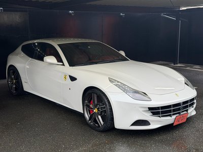 FERRARI FF - 10