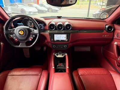 2015 Ferrari FF — миниатюра 31