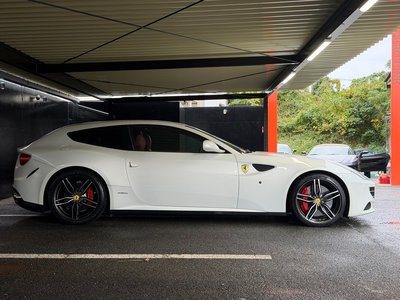 2015 Ferrari FF — миниатюра 15