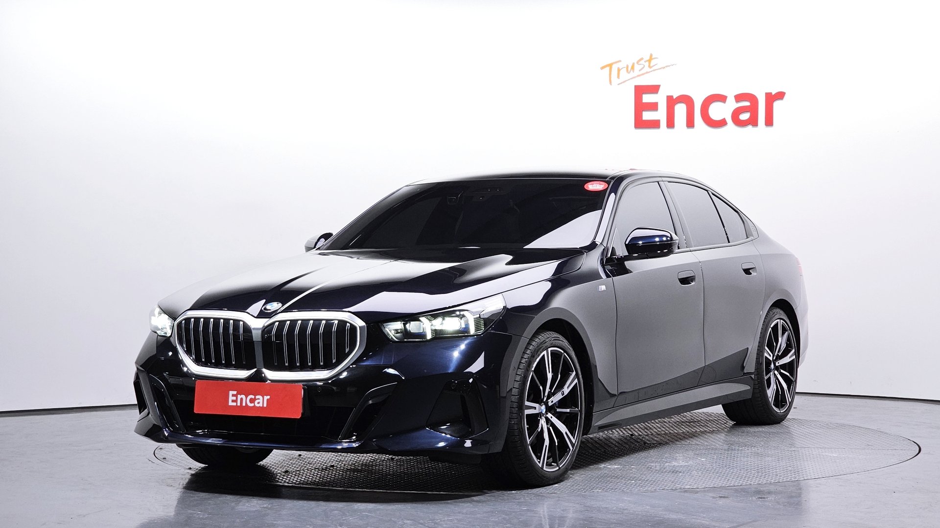 BMW 5 SERIES - View 1