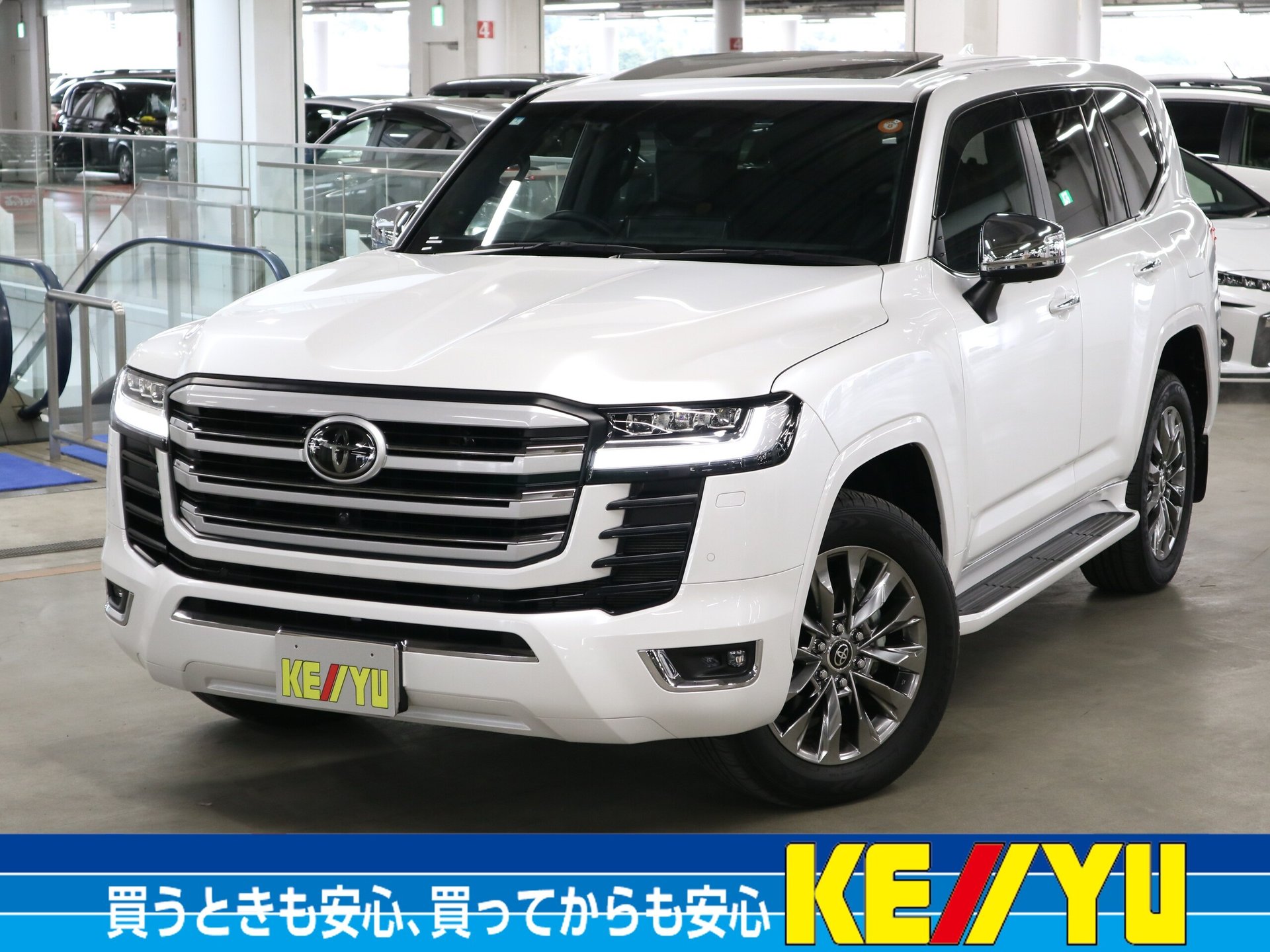 TOYOTA LAND CRUISER 300 - View 1