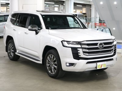 TOYOTA LAND CRUISER 300 - 8