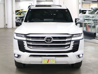 TOYOTA LAND CRUISER 300 - 9