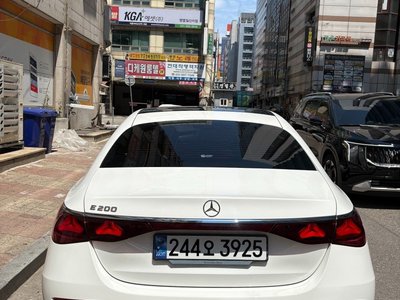 2024 Mercedes-BENZ E-CLASS photo 6