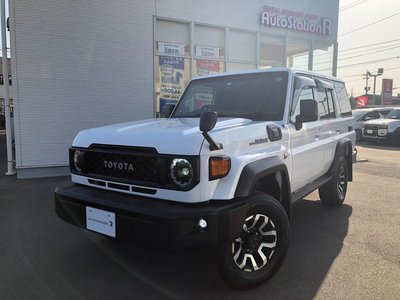 TOYOTA LAND CRUISER 70 - 1