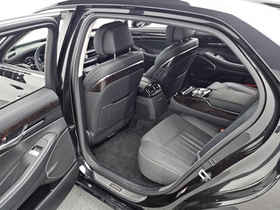 2019 Genesis G90 — миниатюра 26