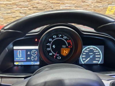 2010 Ferrari 458 ITALIA thumbnail 24