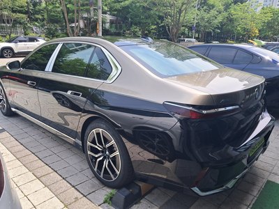 BMW 7 SERIES - 2
