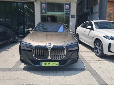 BMW 7 SERIES - 1