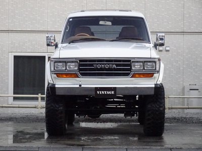 TOYOTA LAND CRUISER 60 - 4