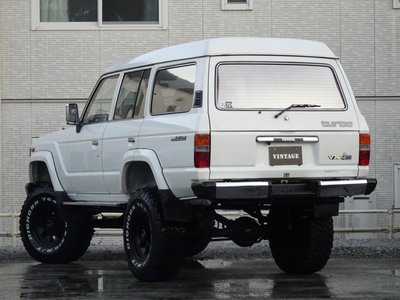 TOYOTA LAND CRUISER 60 - 8