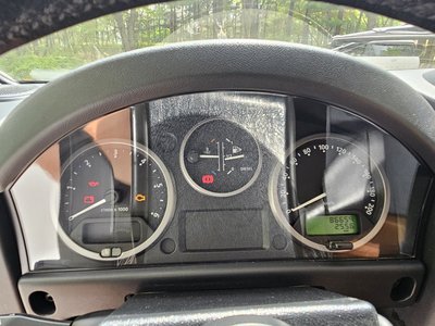 LAND ROVER DEFENDER - 8