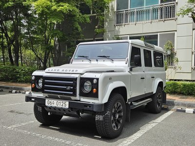 LAND ROVER DEFENDER - 1