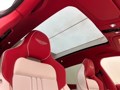صورة مصغرة 74 لـ 2025 Aston Martin DBX