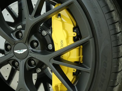 صورة مصغرة 24 لـ 2025 Aston Martin DBX