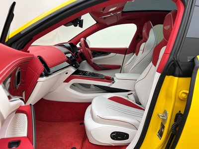 صورة مصغرة 32 لـ 2025 Aston Martin DBX