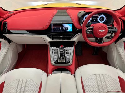 صورة مصغرة 46 لـ 2025 Aston Martin DBX