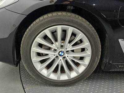 صورة 6 لـ 2021 BMW 5 SERIES