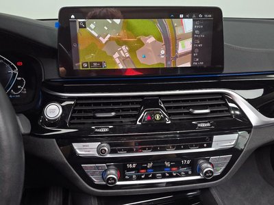 2021 BMW 5 SERIES — миниатюра 16