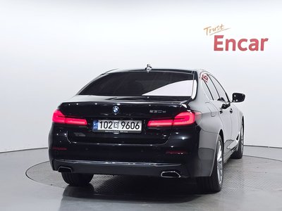 صورة 4 لـ 2021 BMW 5 SERIES