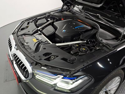 صورة 7 لـ 2021 BMW 5 SERIES