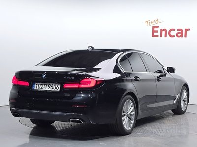 صورة 3 لـ 2021 BMW 5 SERIES