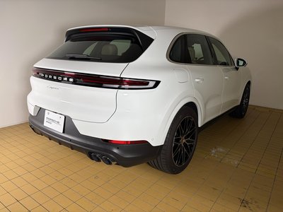 صورة 7 لـ 2026 Porsche CAYENNE